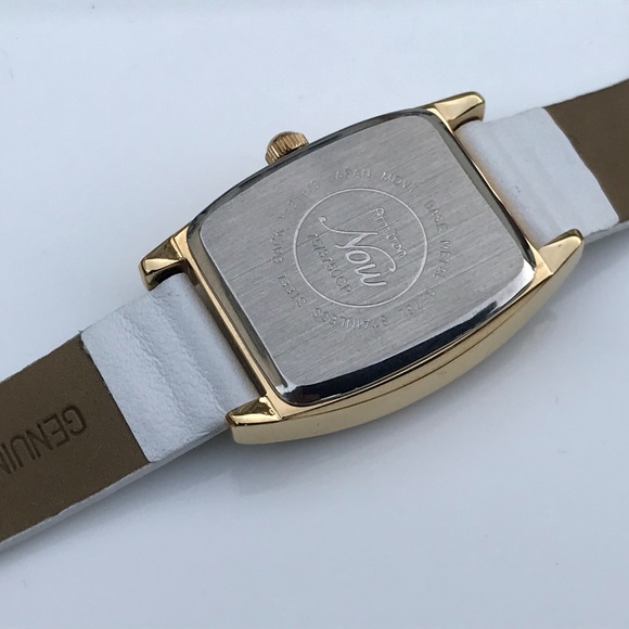 Armitron Now Women Watch Genuine Leather White Ban - Picture 4 of 8